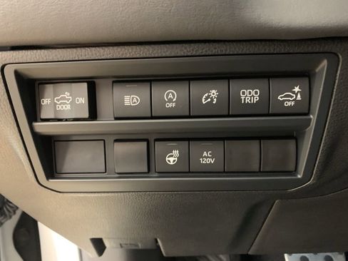 New 2026 Toyota Tundra Platinum w/ TRD Off-Road Package AWD/4WD image 19