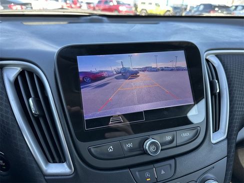 Used 2023 Chevrolet Malibu LT image 17