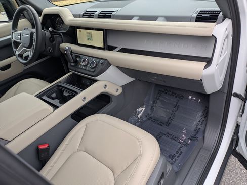 Certified 2024 Land Rover Defender 110 S image 30