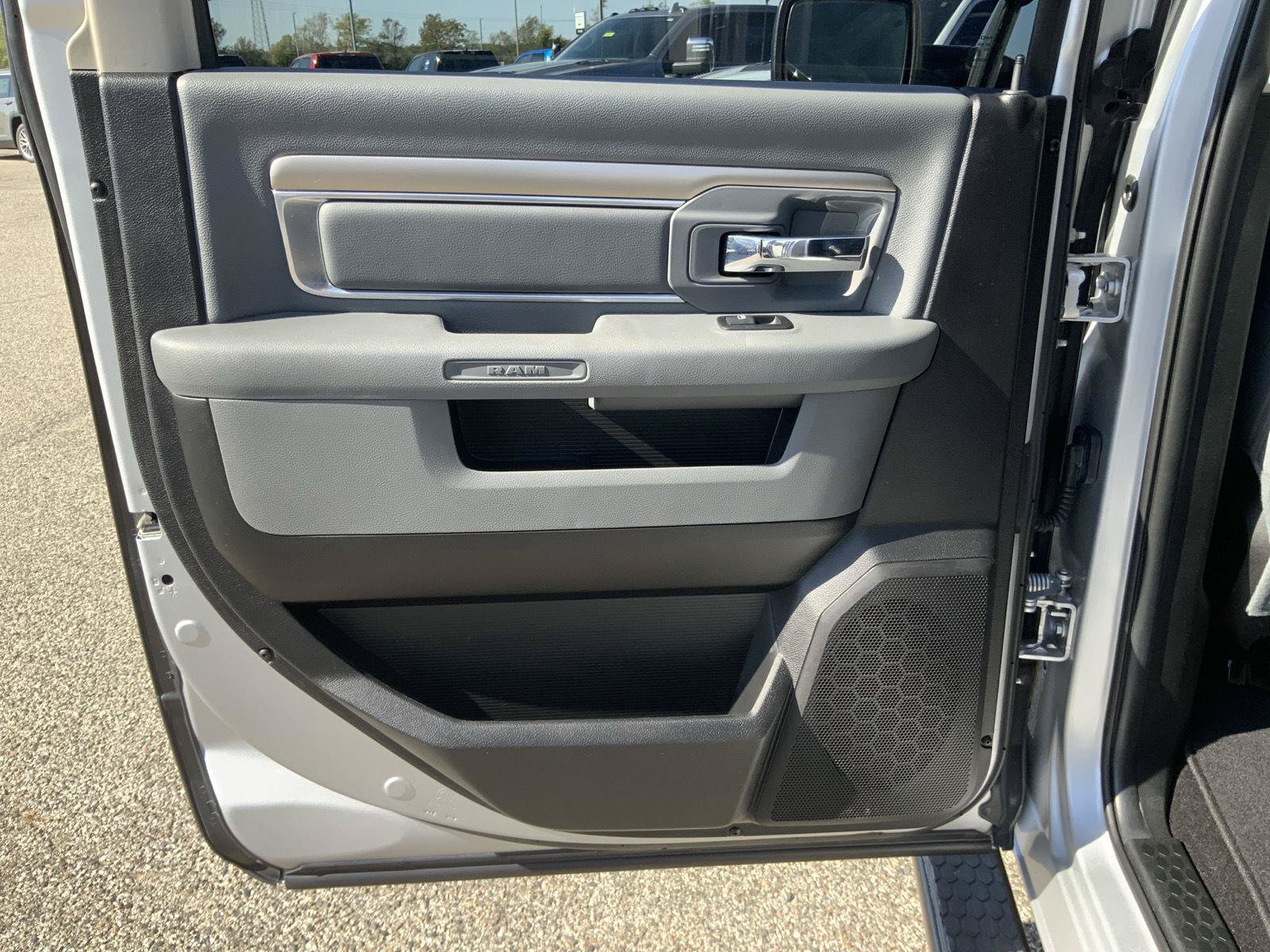 Used 2017 RAM 1500 Big Horn AWD/4WD image 49