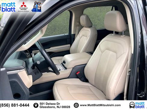Used 2024 Ford Expedition Limited image 27