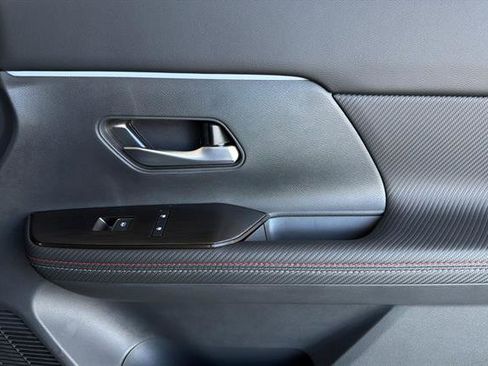New 2026 Nissan Kicks SR FWD image 19