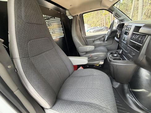Used 2024 Chevrolet Express 2500 w/ Driver Convenience Package image 44