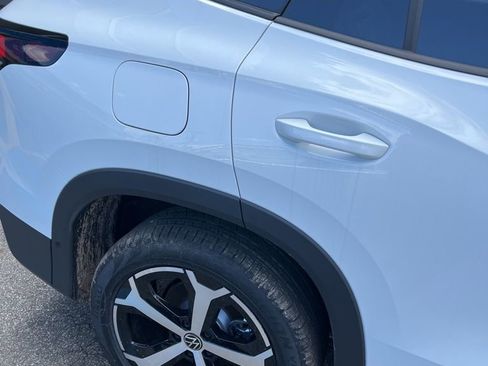 New 2026 Volkswagen Tiguan SE image 7