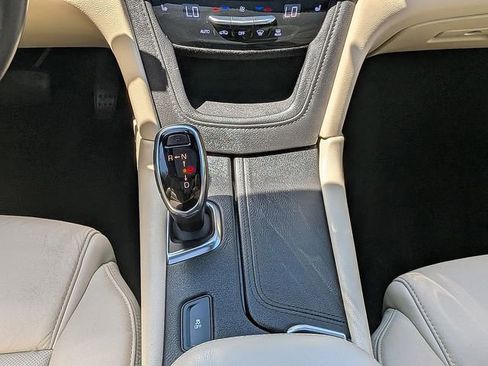 Used 2019 Cadillac XT5 Luxury w/ LPO, Radiant Package FWD image 20