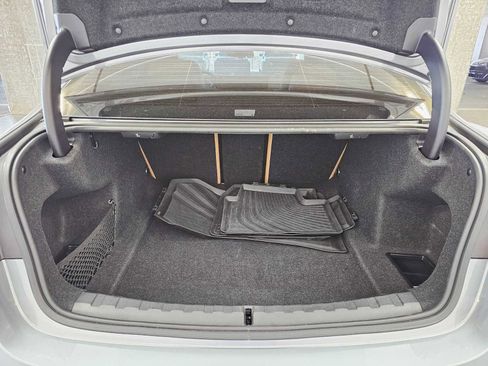 Used 2023 BMW 330i xDrive Sedan w/ Premium Package image 28