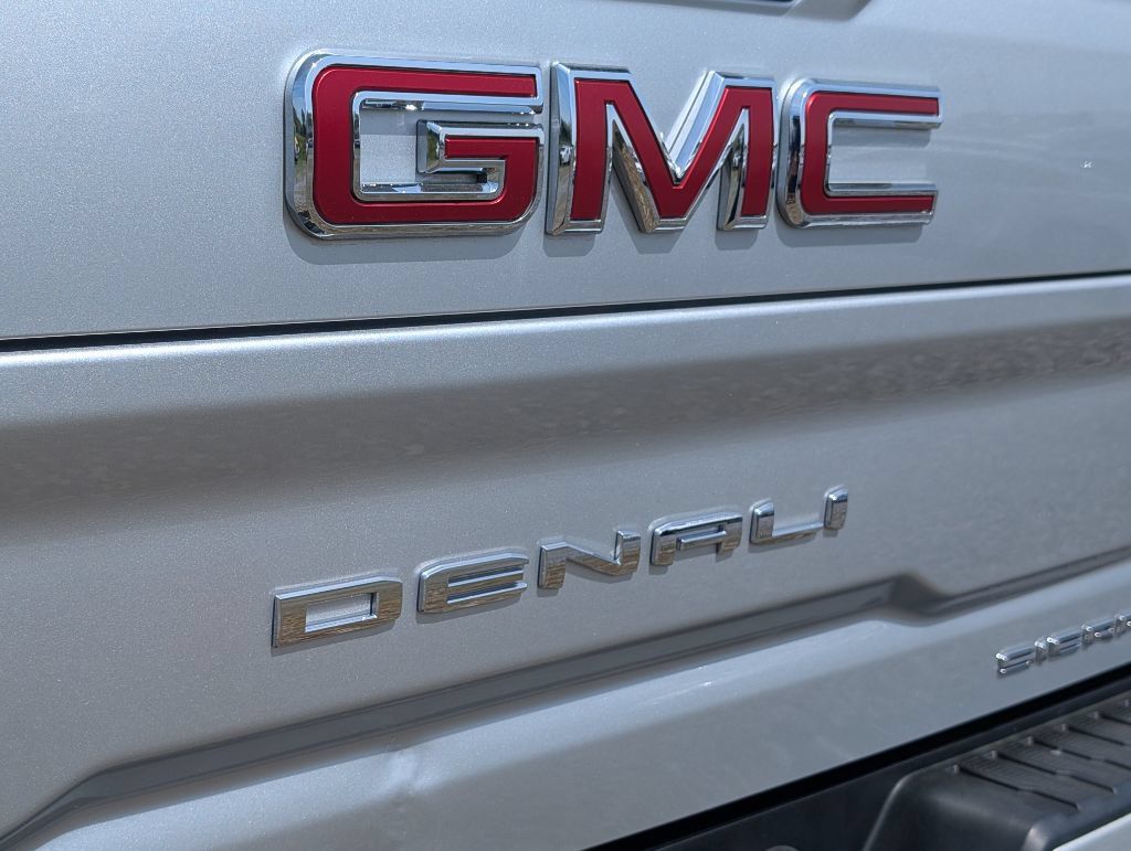 Used 2020 GMC Sierra 2500 Denali w/ Denali Ultimate Package AWD/4WD image 7