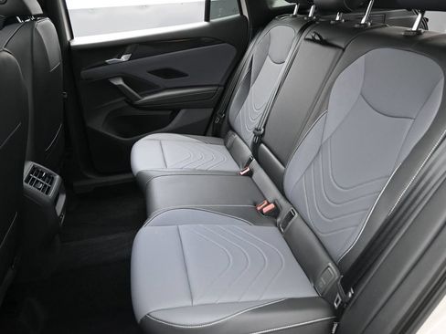 Used 2025 Volkswagen Tiguan SE R-Line FWD image 22