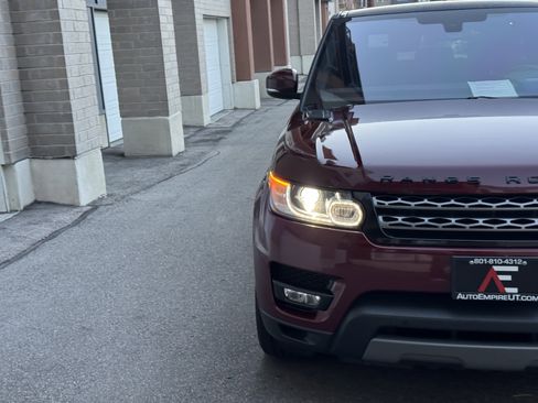 Used 2016 Land Rover Range Rover Sport SE image 12