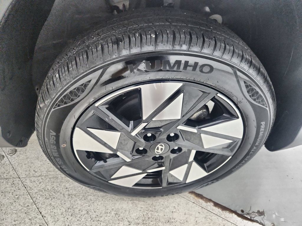 Used 2025 Hyundai Kona SEL AWD/4WD image 36
