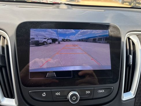 Used 2024 Chevrolet Malibu LT image 21