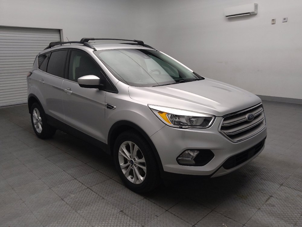 Used 2018 Ford Escape SE w/ Ford Safe & Smart Package AWD/4WD image 13