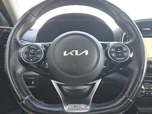 Used 2022 Kia Soul Turbo FWD image 24