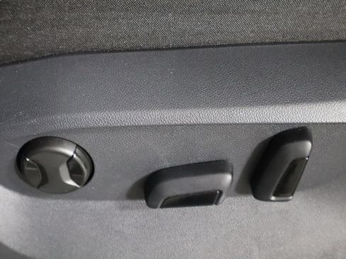 Used 2024 Volkswagen Tiguan SE R-Line FWD image 24