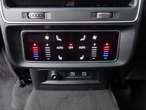 Used 2021 Audi Q8 Premium Plus w/ Premium Plus Package image 11