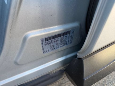 Used 2025 Nissan Rogue SV FWD image 31