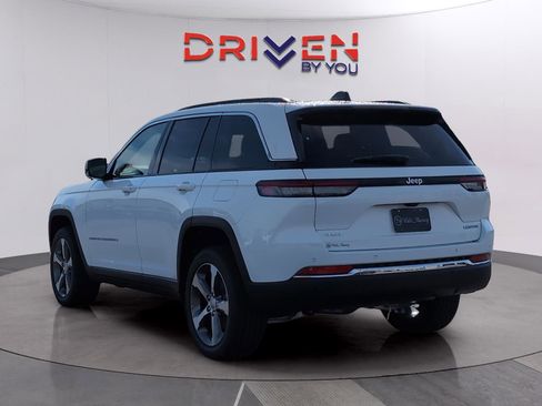 New 2025 Jeep Grand Cherokee Limited w/ Trailer Tow Package image 5