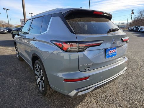 New 2026 Mitsubishi Outlander SEL image 9