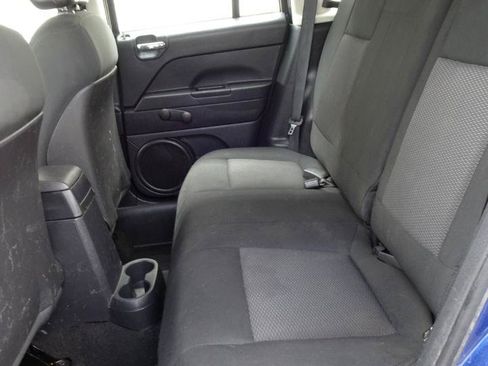 Used 2009 Jeep Compass Sport FWD image 10