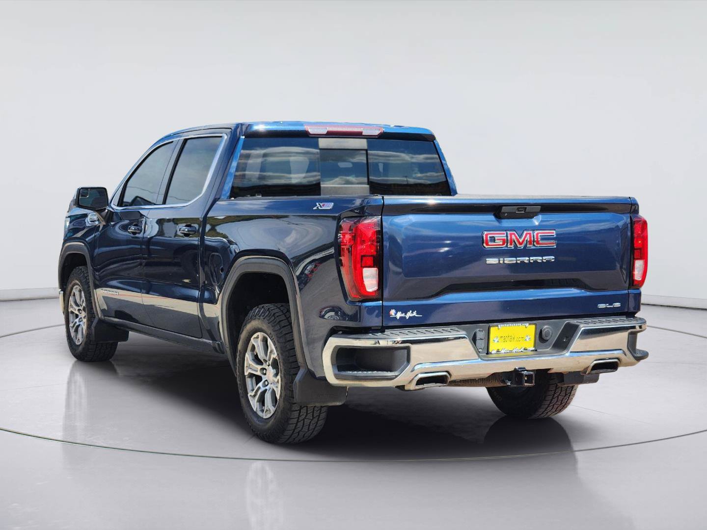 Certified 2020 GMC Sierra 1500 SLE w/ SLE Value Package AWD/4WD image 7