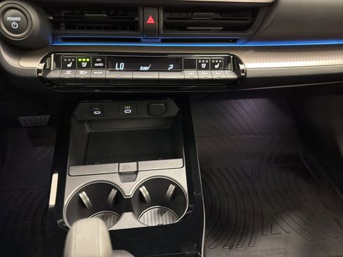 Used 2024 Toyota Prius Limited w/ Limited Premium Package image 22