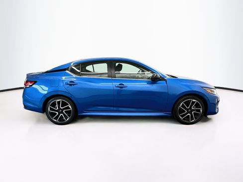 Used 2025 Nissan Sentra SR FWD image 10