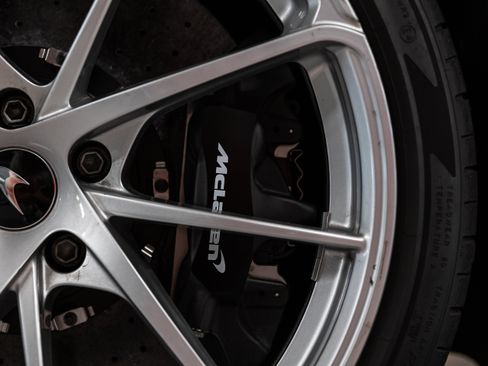 Used 2025 McLaren 750S RWD image 21