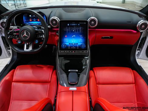 Used 2022 Mercedes-Benz SL 55 AMG 4MATIC w/ Driver Assistance Package image 67