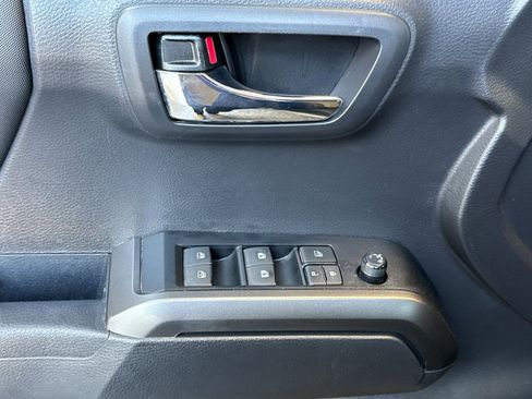 Used 2023 Toyota Tacoma TRD Sport w/ Black Out Package (TMS) AWD/4WD image 14
