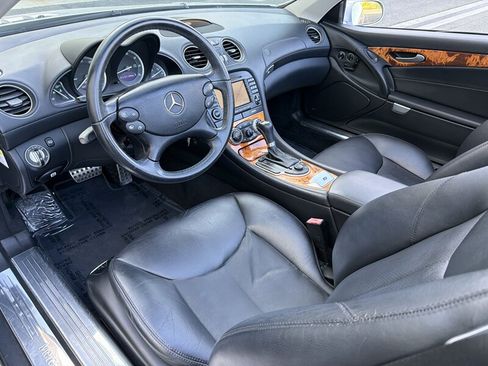 Used 2008 Mercedes-Benz SL 550 image 10