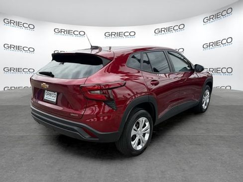 Certified 2024 Chevrolet Trax LS FWD image 7