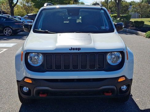 Used 2023 Jeep Renegade Trailhawk image 2