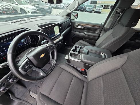 Used 2023 Chevrolet Silverado 1500 LT image 10