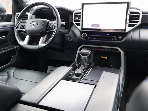 Used 2022 Toyota Tundra Platinum image 17