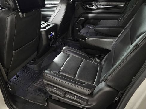Used 2021 GMC Yukon XL Denali w/ Denali Premium Package RWD image 27