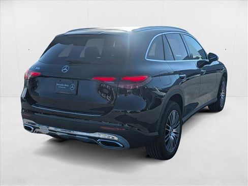 New 2026 Mercedes-Benz GLC 300 image 2