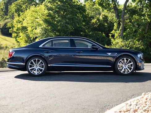 Used 2021 Bentley Flying Spur W12 AWD/4WD image 13