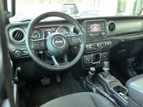 Used 2020 Jeep Wrangler Unlimited Sport AWD/4WD image 18