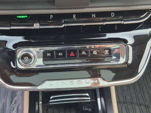 Used 2024 Lincoln Corsair AWD w/ Equipment Group 101A image 23