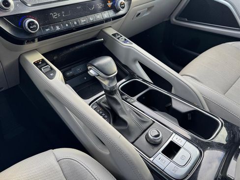 Certified 2022 Kia Telluride EX w/ EX Premium Package image 18