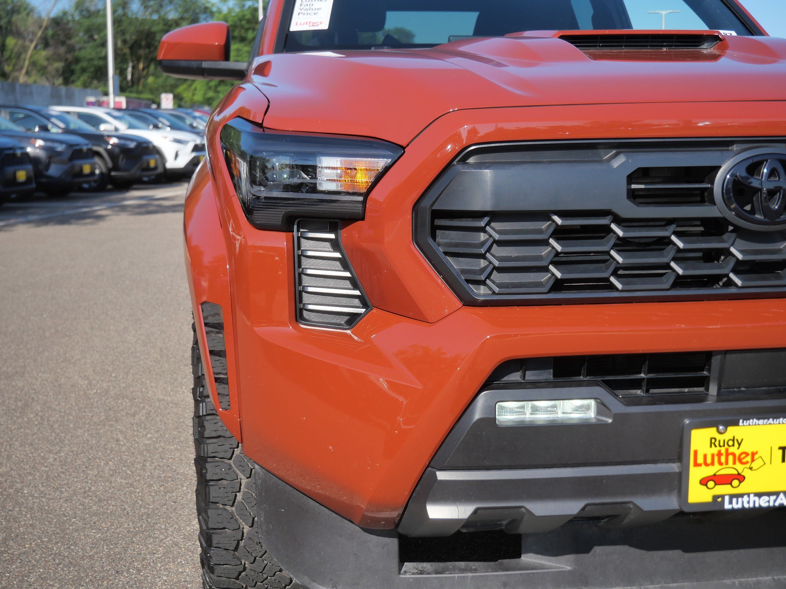 Used 2025 Toyota Tacoma TRD Sport AWD/4WD image 16