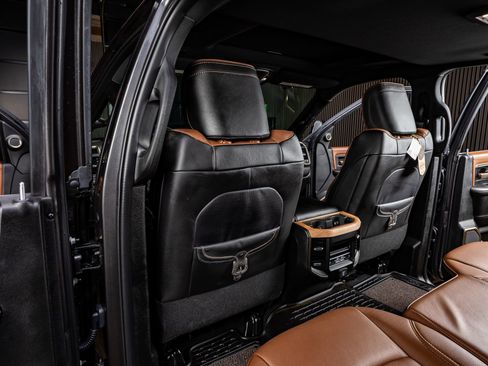 Used 2024 RAM 3500 Limited w/ Towing Technology Group image 33