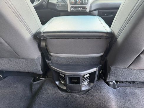 Used 2024 RAM 3500 Big Horn image 34