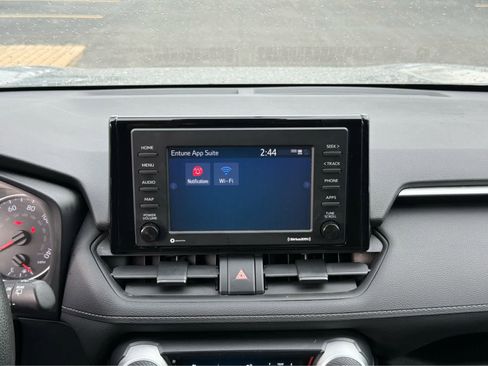 Used 2021 Toyota RAV4 LE image 26