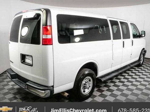 Used 2020 Chevrolet Express 3500 LT w/ LT Preferred Equipment Group RWD image 3