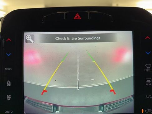 Used 2020 RAM 1500 Laramie w/ Sport Appearance Package image 27