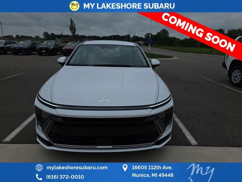 Used 2026 Hyundai Sonata SEL FWD image 2