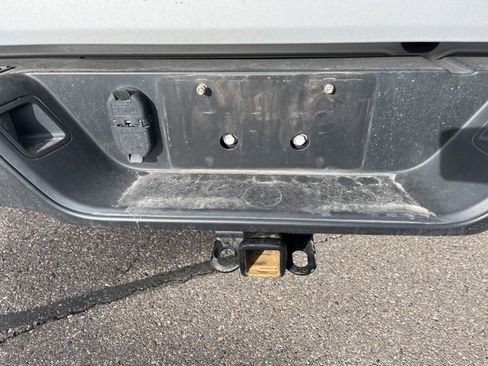 Used 2023 Jeep Gladiator Mojave w/ Cold Weather Group image 11