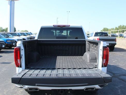 Used 2022 GMC Sierra 1500 AT4 w/ AT4 Premium Package AWD/4WD image 19