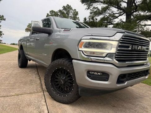 Used 2024 RAM 2500 Laramie AWD/4WD image 10